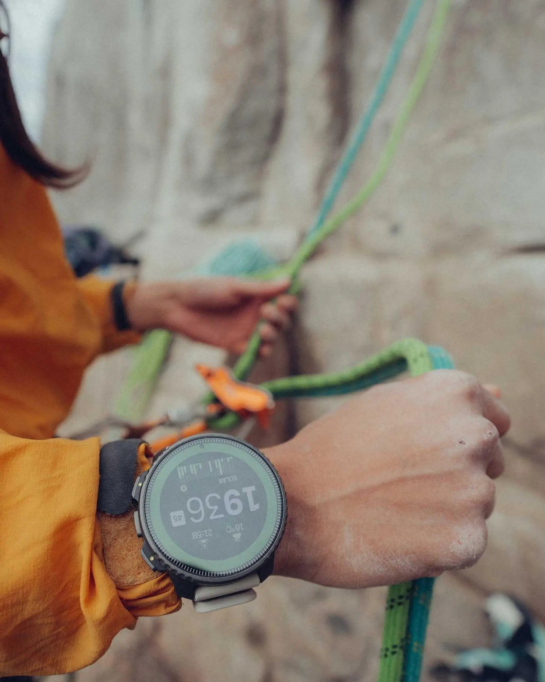 Suunto Vertical Titanium Solar smartwatch GPS 49 mm arena titanio cristal zafiro GNSS doble banda